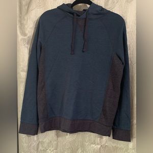 🌸NWOT Urban Pipeline Hoodie🌸